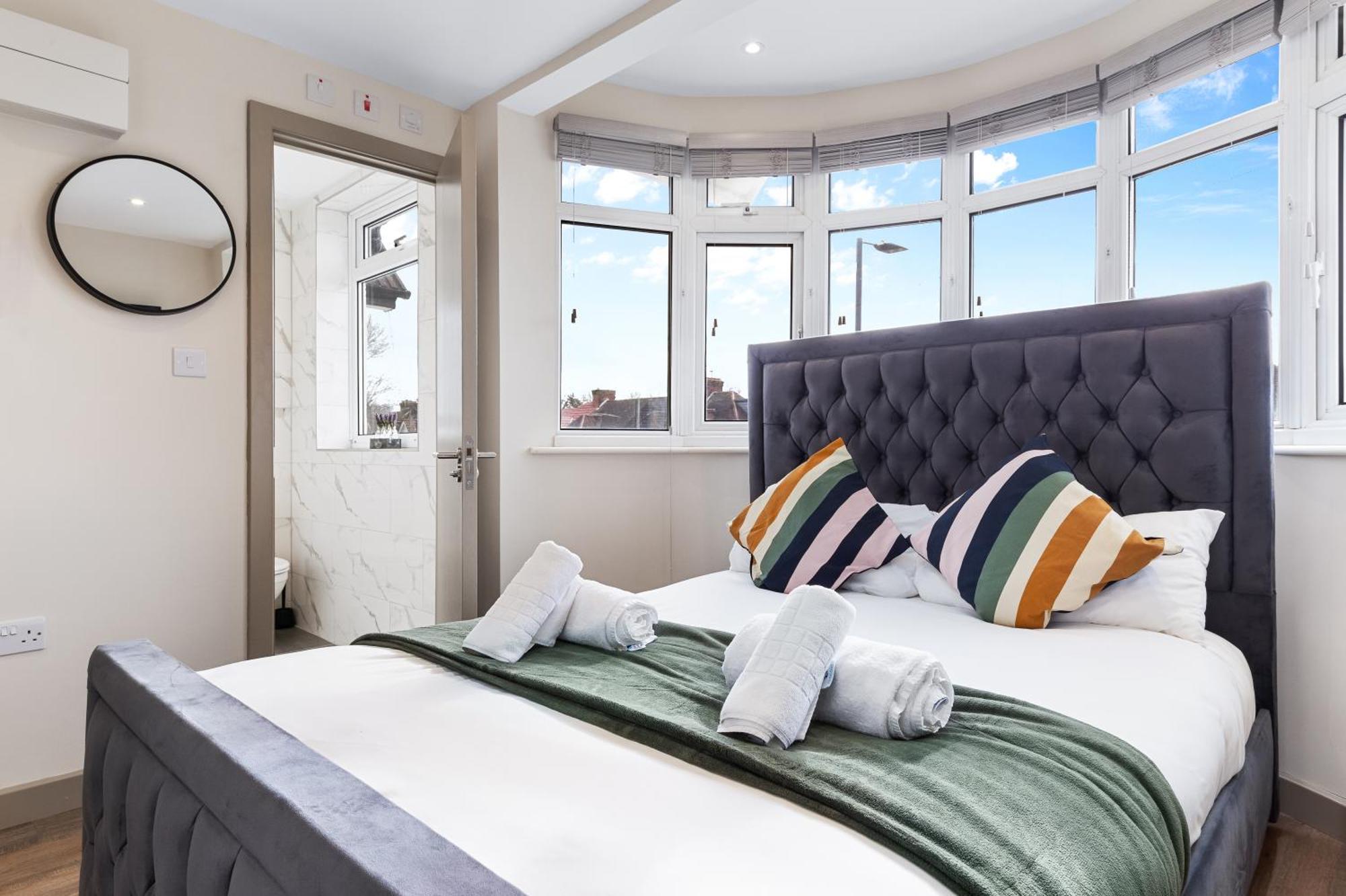 Serviced Ensuite Modern Studio - Sleeps 2 - Near Wembley Stadium - Good Transport Link To Central London - Harrow Ha3 Hatch End Buitenkant foto