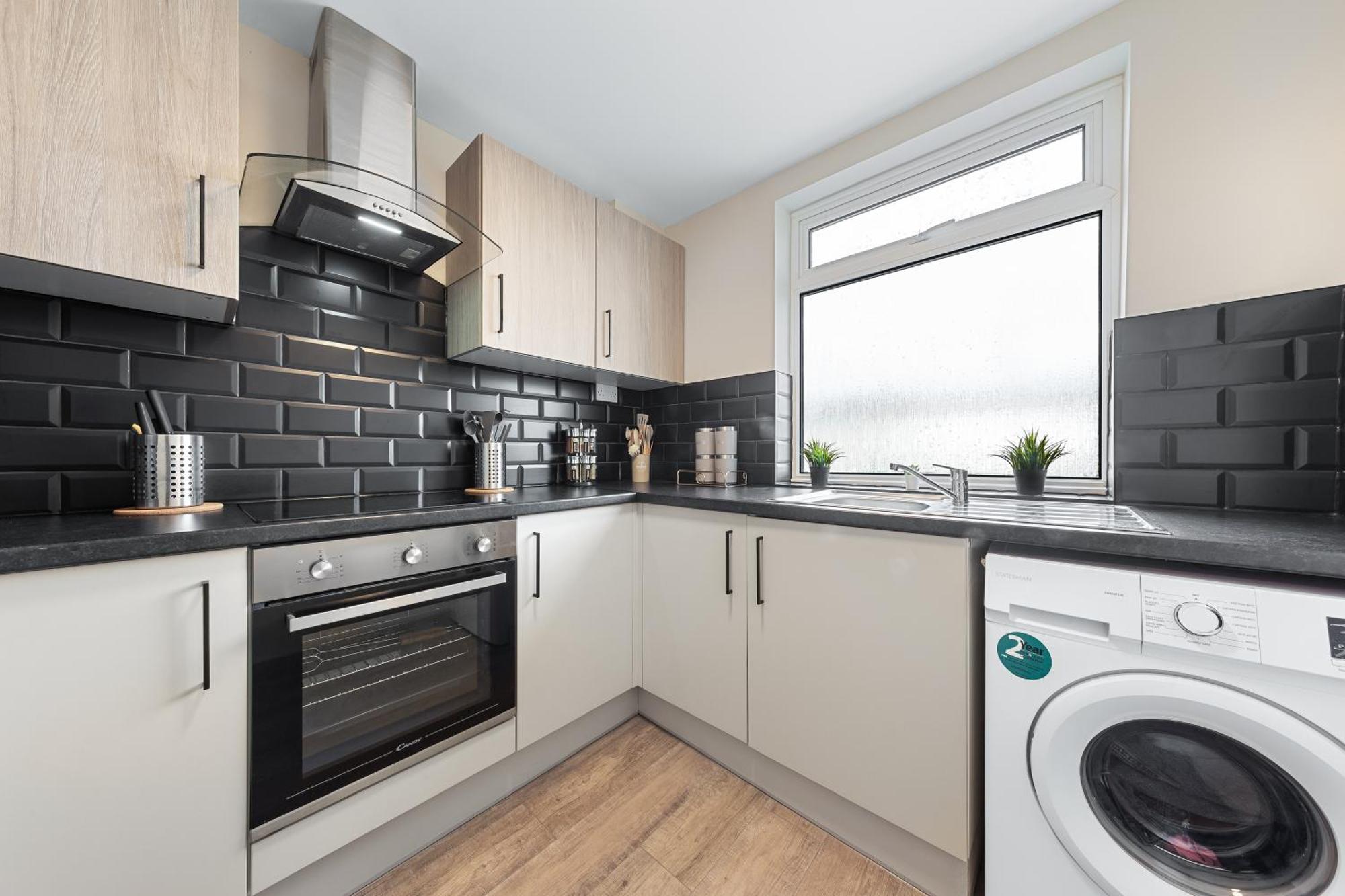 Serviced Ensuite Modern Studio - Sleeps 2 - Near Wembley Stadium - Good Transport Link To Central London - Harrow Ha3 Hatch End Buitenkant foto