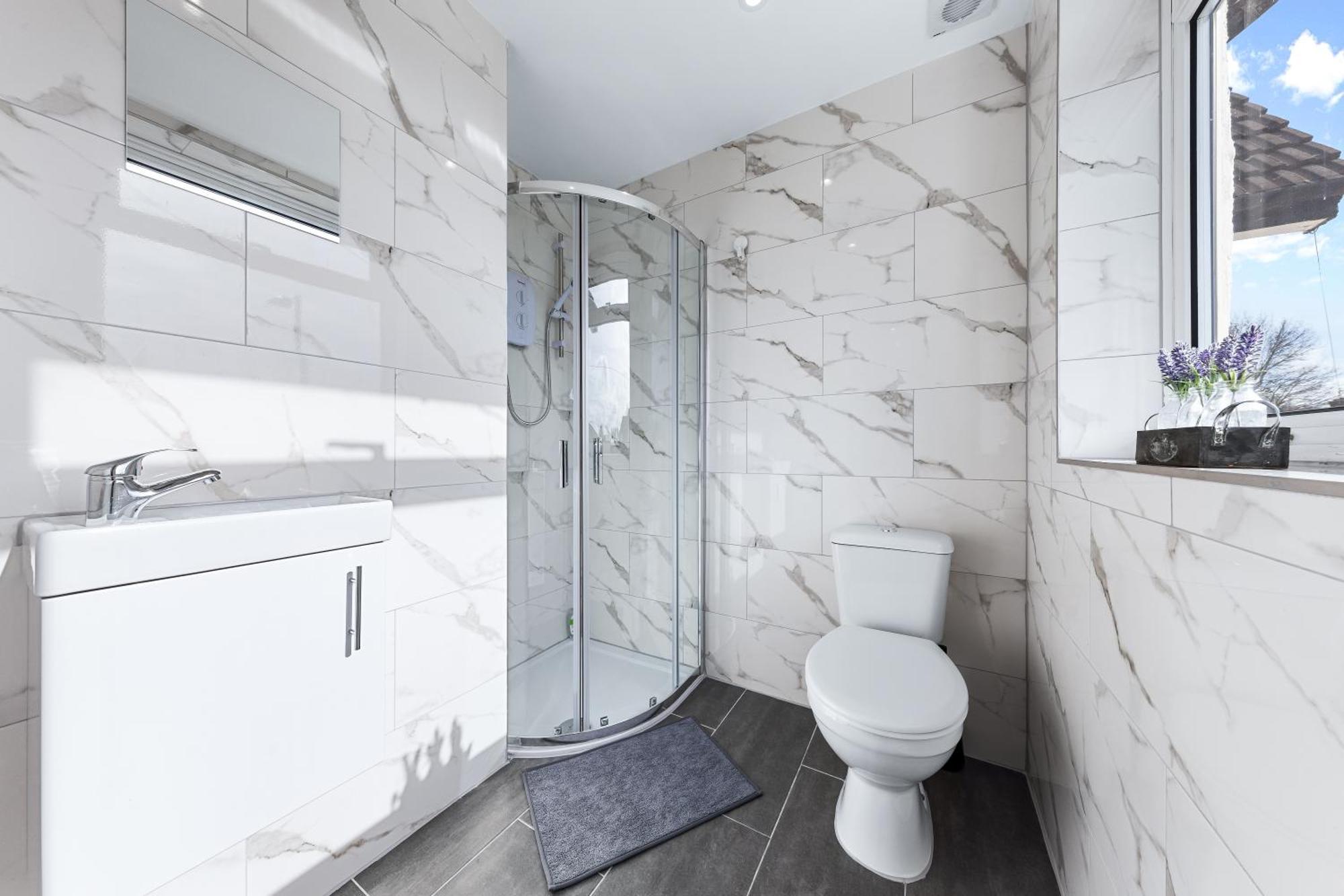 Serviced Ensuite Modern Studio - Sleeps 2 - Near Wembley Stadium - Good Transport Link To Central London - Harrow Ha3 Hatch End Buitenkant foto